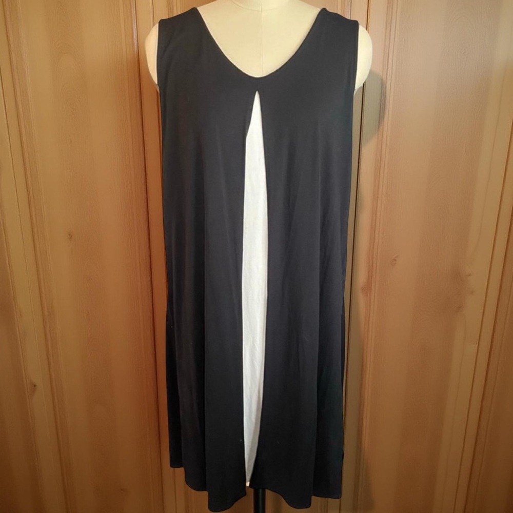 J. Jill Black and Off-White Sleeveless Dress